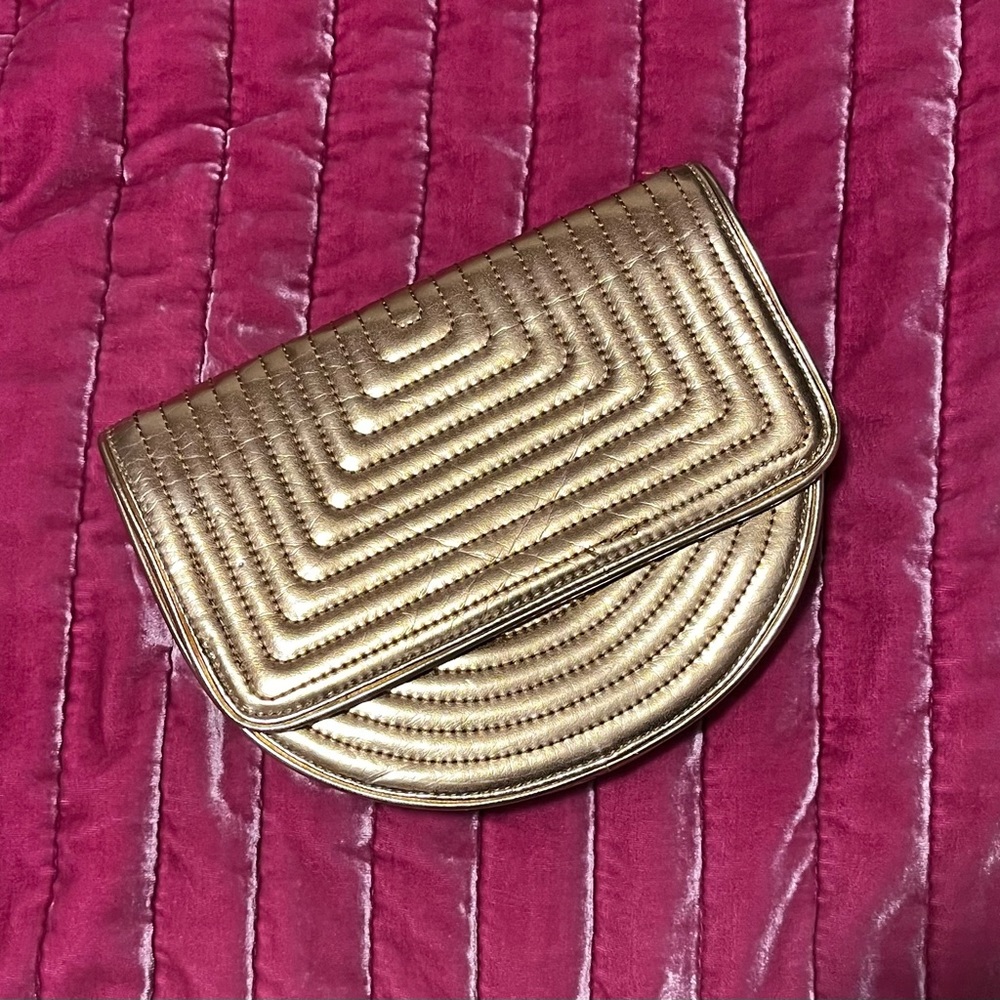 Nine West Metallic Gold Purse/Clutch - on trend 2023/2024